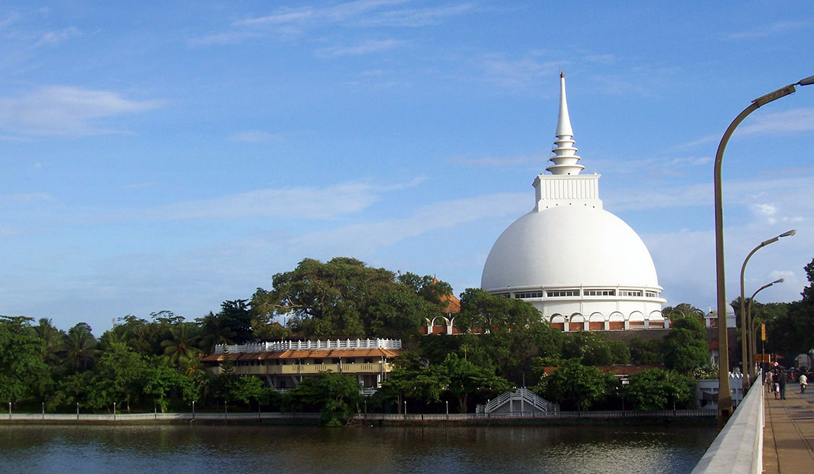 Kalutara Bodhiya - Sri Lanka - Visit Kalutara Bodhiya on your trip to Kalutara - Kalutara Bodhiya Budhist Temple - Kalutara Temple