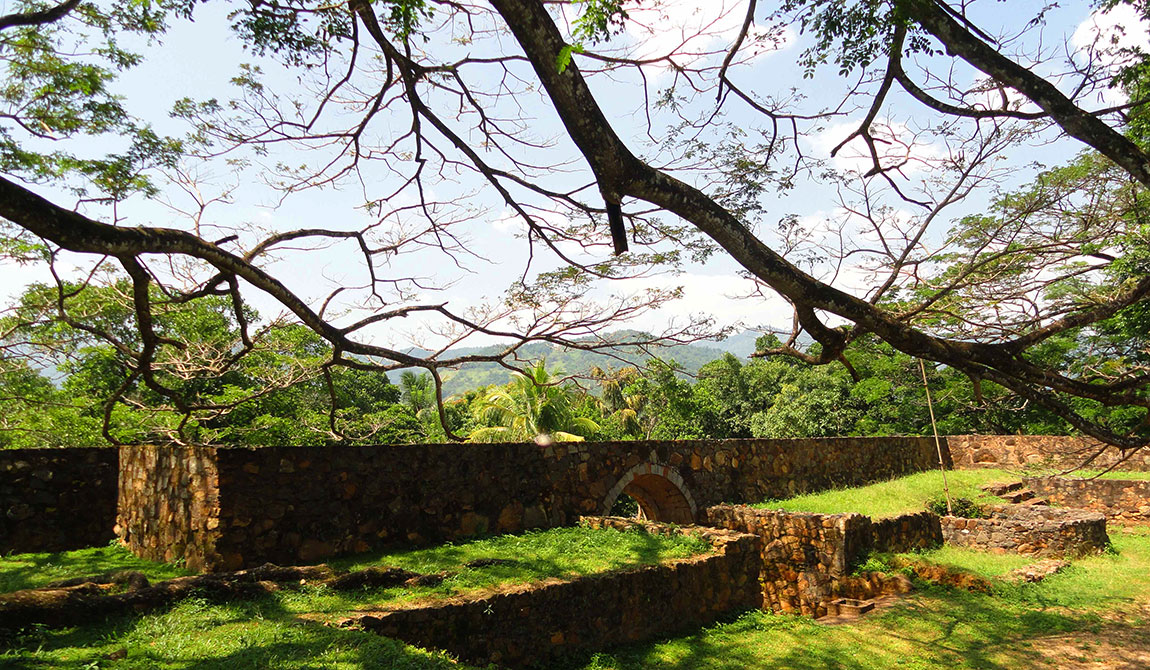 Hidden Dutch Fort in Katuwana - Katuwana fort - Katuwana, Sri Lanka - Dutch Fort - Katuwana - The historical archaeology of Katuwana - Katuwana Dutch Fort - Katuwana Fort