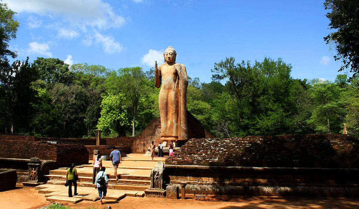 An Ancient City of Exuberance - Visit Maligawila Buddha Statue on your trip to Buttala - Maligawila Buddha Statue - Sri Lanka - Maligawila Temple Sri Lanka - Picture of Maligawila Buddha Statue, Buttala - Maligawila Buddha Statue, Uva, Sri Lanka