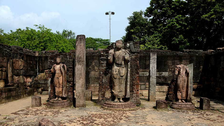 Visit Hatadage on your trip to Polonnaruwa or Sri Lanka, Hatadage in Polonnaruwa, Picture of Hatadage, Polonnaruwa, Hetadage And Atadage, Hatadage Polonnaruwa, polonnaruwa in Sri Lanka