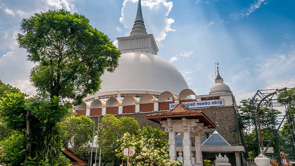 Kalutara Bodhiya - Sri Lanka - Visit Kalutara Bodhiya on your trip to Kalutara - Kalutara Bodhiya Budhist Temple - Kalutara Temple
