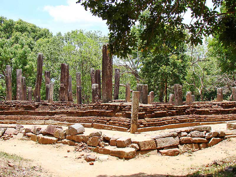 Magul Maha Viharaya, Ampara in Sri Lanka - Magul Maha Viharaya Lahugala - Buddhist Places in Sri Lanka - Magul Maha Viharaya Ancient Temple - Visit Magul Maha Viharaya on your trip to Eastern Province - Magul Maha Viharaya Sri lanka - Ancient Buddhist temple - Lahugala Magul Maha Viharaya - Magul Maha Viharaya, Eastern, Sri Lanka