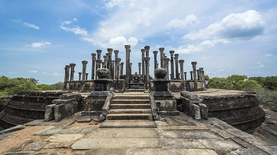 Medirigiriya Vatadage, Polonnaruwa - History of the monastery - Picture of Medirigiriya Vatadage - Visit Medirigiriya Vatadage on your trip to Polonnaruwa - Medirigiriya Watadageya in Sri Lanka - Medirigiriya Vatadageya and Monastery Complex