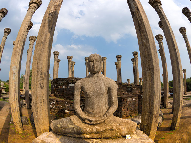 Medirigiriya Vatadage, Polonnaruwa - History of the monastery - Picture of Medirigiriya Vatadage - Visit Medirigiriya Vatadage on your trip to Polonnaruwa - Medirigiriya Watadageya in Sri Lanka - Medirigiriya Vatadageya and Monastery Complex