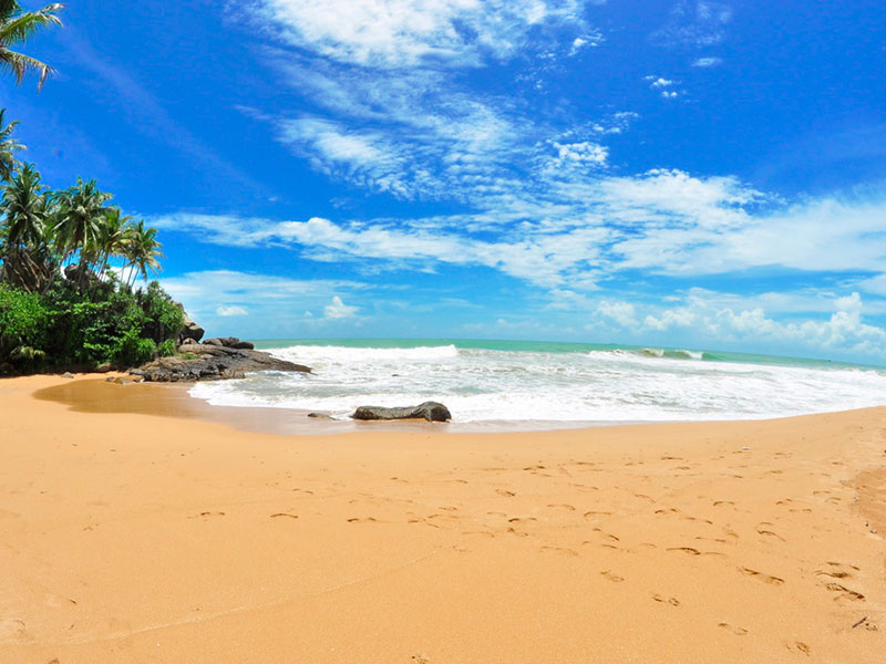 Induruwa Beach in Sri Lanka - Beach Destinations in Sri Lanka - Sri Lanka Beach Destinations - Sri Lanka Beaches - Beach Hotels in Induruwa - Induruwa Beach Hotels - Things to do in Induruwa - Induruwa Beach Stay
