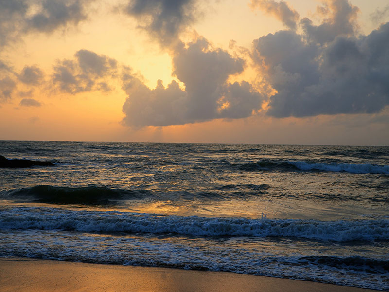 Induruwa Beach in Sri Lanka - Beach Destinations in Sri Lanka - Sri Lanka Beach Destinations - Sri Lanka Beaches - Beach Hotels in Induruwa - Induruwa Beach Hotels - Things to do in Induruwa - Induruwa Beach Stay