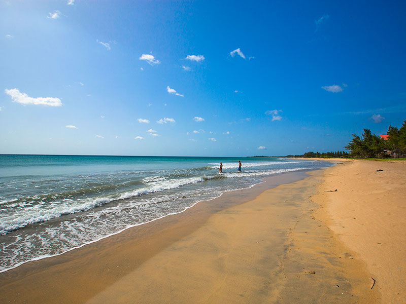 Nilaveli Beach in Sri Lanka - Beach Destinations in Sri Lanka - Sri Lanka Beach Destinations - Sri Lanka Beaches - Beach Hotels in Nilaveli - Nilaveli Beach Hotels - Things to do in Nilaveli - Nilaveli Beach Stay