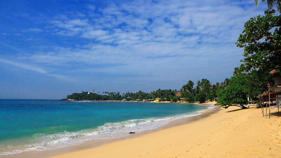Unawatuna Beach in Sri Lanka - Beach Destinations in Sri Lanka - Sri Lanka Beach Destinations - Sri Lanka Beaches - Beach Hotels in Unawatuna - Unawatuna Beach Hotels - Things to do in Unawatuna - Unawatuna Beach Stay