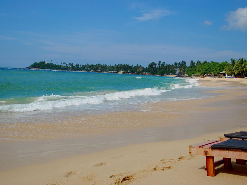 Unawatuna Beach in Sri Lanka - Beach Destinations in Sri Lanka - Sri Lanka Beach Destinations - Sri Lanka Beaches - Beach Hotels in Unawatuna - Unawatuna Beach Hotels - Things to do in Unawatuna - Unawatuna Beach Stay