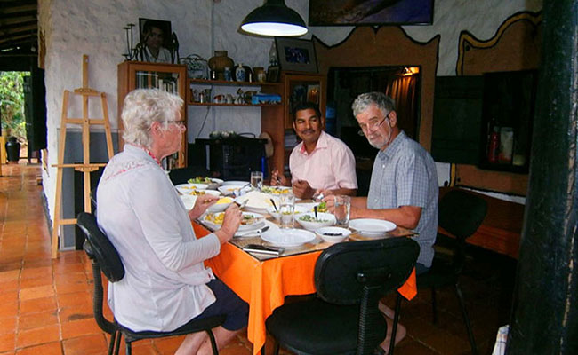 Family Friendly Holidays, Family Trip in Sri lanka, Budget trips in Sri Lanka, family vacations in sri lanka, Sri Lanka family tours, sri lanka holidays for family, Family Holidays, Trips for family, Kids Tours, Family Tours in Sri Lanka, Kids friendly Tours in Sri Lanka